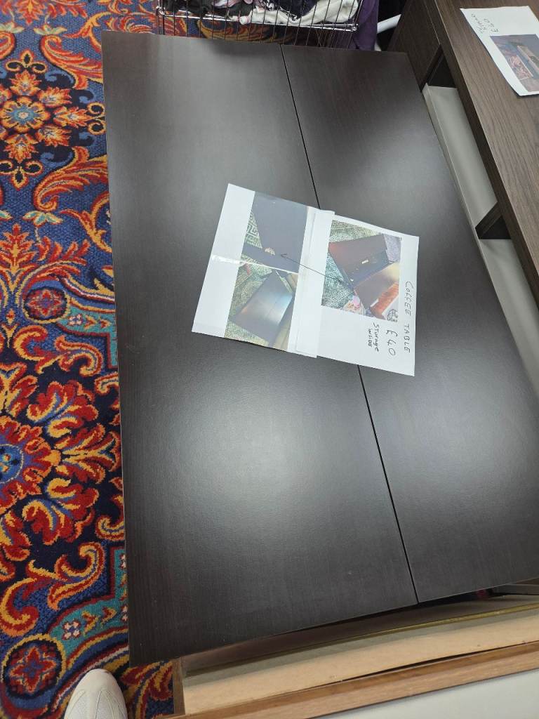   Matt bla k Coffee Table – Good Condition