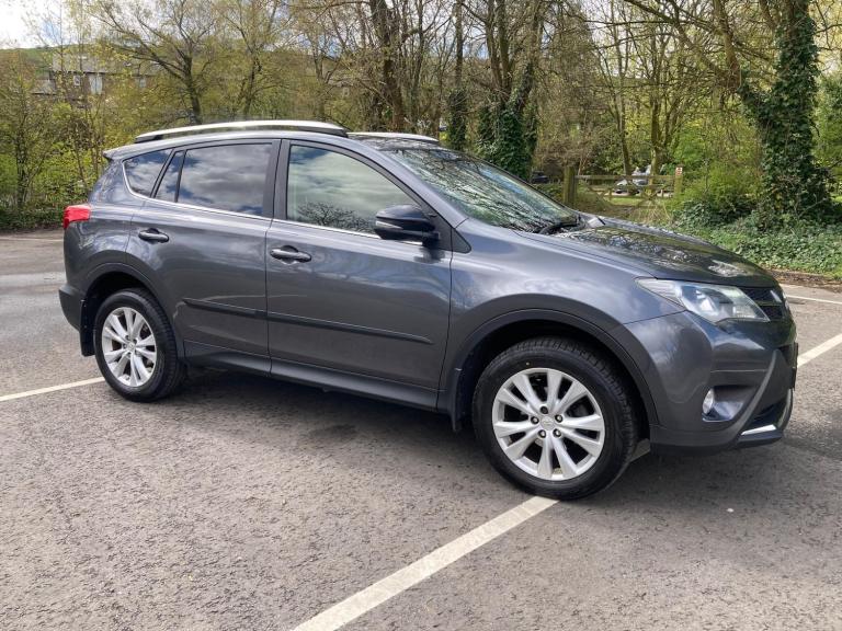  Toyota RAV4 2.2 D-4D Invincible 4WD Euro 5 5dr Diesel Manual