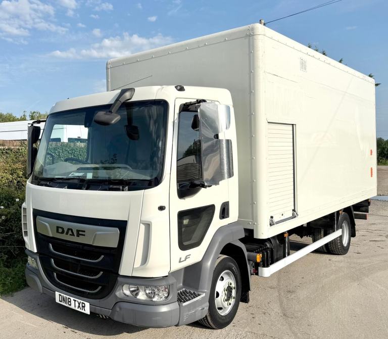 2018 DAF LF45.180 GRP BOX VAN TAIL-LIFT AIR-CON 3 SEAT CAB 29,000 MILES EURO-6