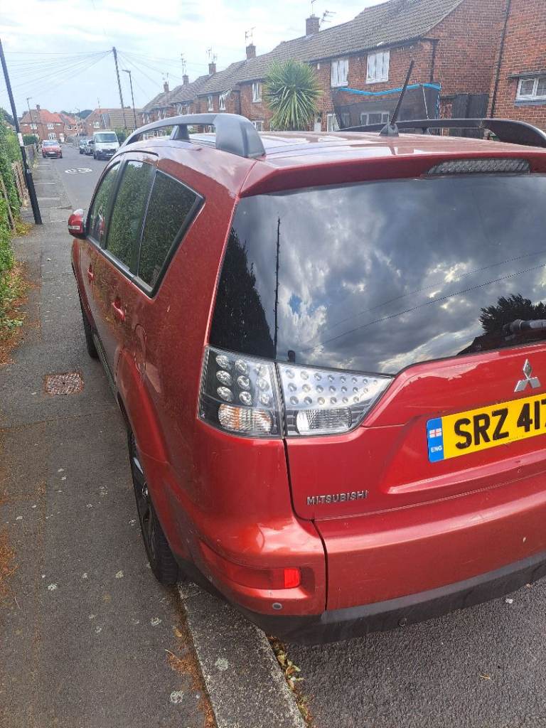 Mitsubishi, OUTLANDER, Estate, 2010, Manual, 2268 (cc), 5 doors