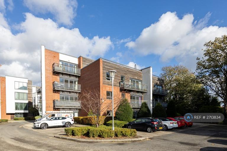 2 bedroom flat in Wilmslow Road, Manchester, M20 (2 bed) (#2713834)