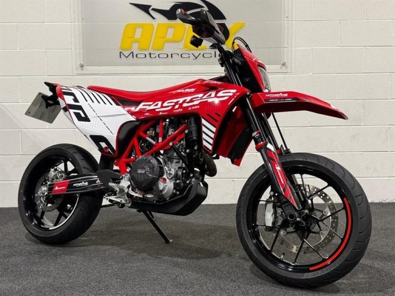 Gas SM 1 OWNER! WINGS EXHAUST! LOADS OF EXTRAS