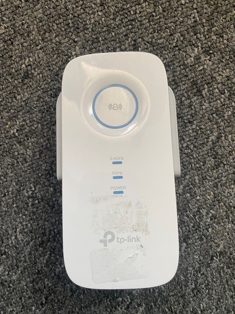 TP-Link WiFi Range Extender – Good Condition