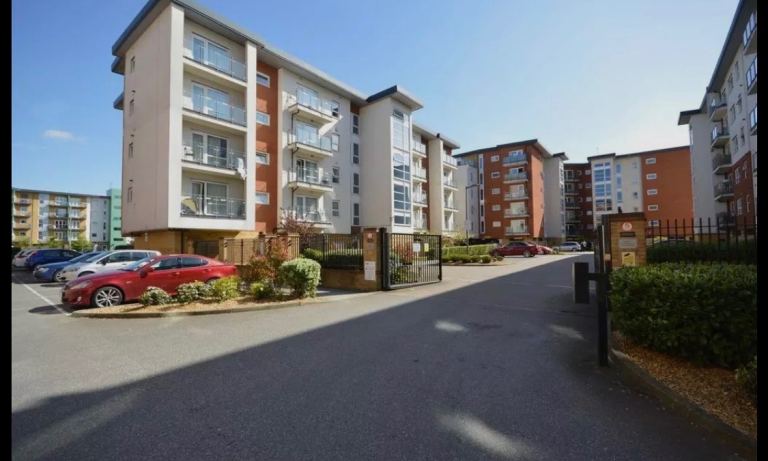 Rent Double Room EN-SUITE - Hatfield, Hertfordshire AL10 9GW 