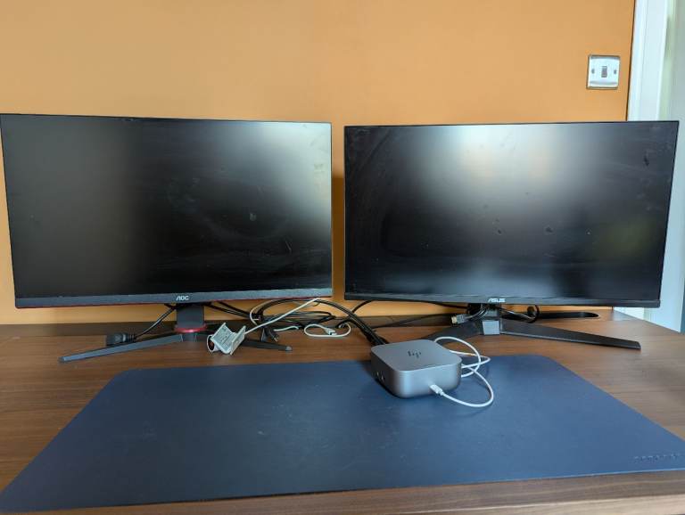 Gaming Monitor Set