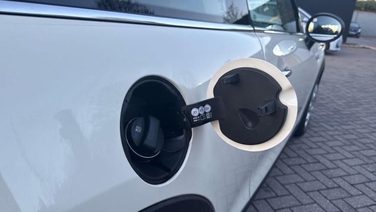 2018 MINI Hatch 1.5 One Euro 6 (s/s) 3dr HATCHBACK Petrol Manual