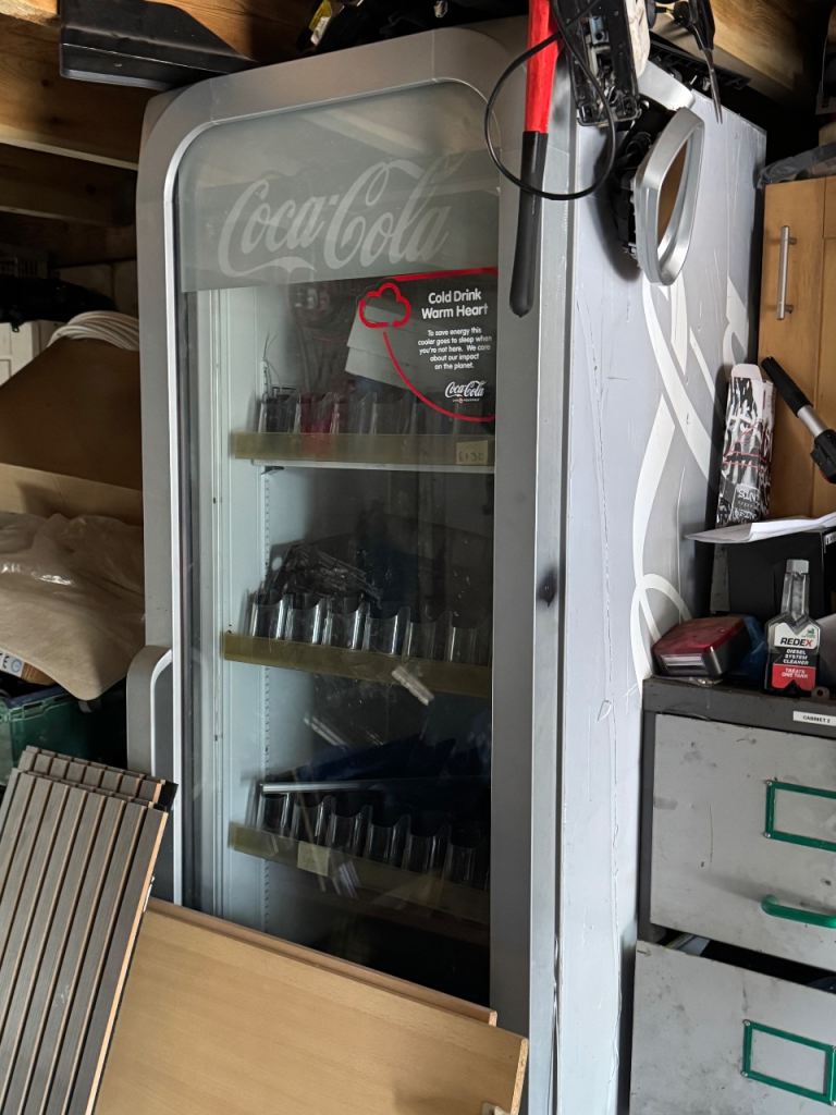 Single door fridge 
