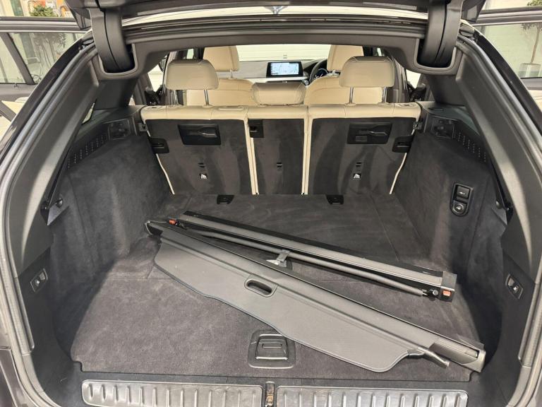  BMW 5 Series 3.0 530d M Sport Touring 5dr Diesel Auto xDrive Euro 6 (s/s) (265 ps) Diesel Automatic