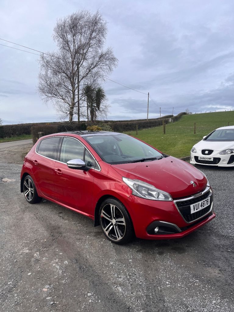 Peugeot, 208, Hatchback, 2015, Manual, 1560 (cc), 5 doors