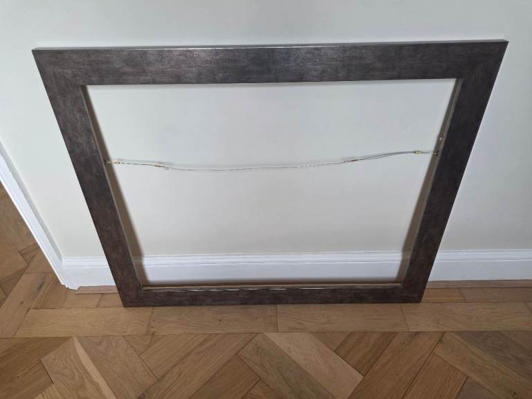 High Quality Wooden Frame 960mm x 780mm