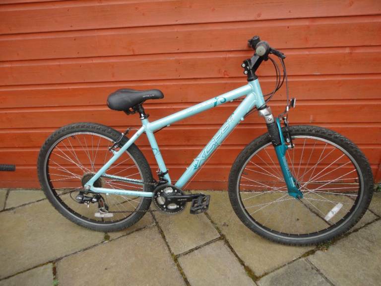 Apollo XC26S bike, 17 inch frame, 28 inch wheels, 18 gears, front suspension, working order 