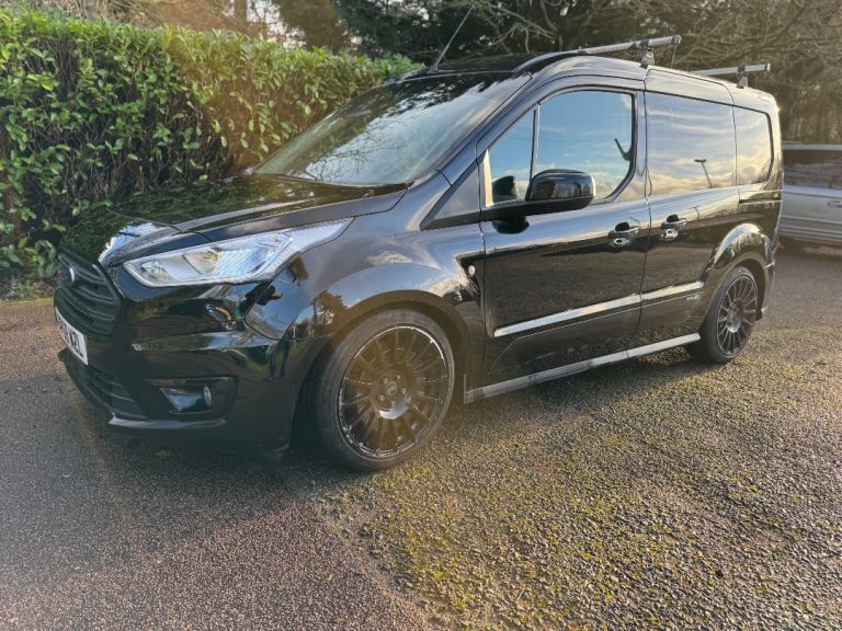 Ford Transit Connect Limited Automatic 2019