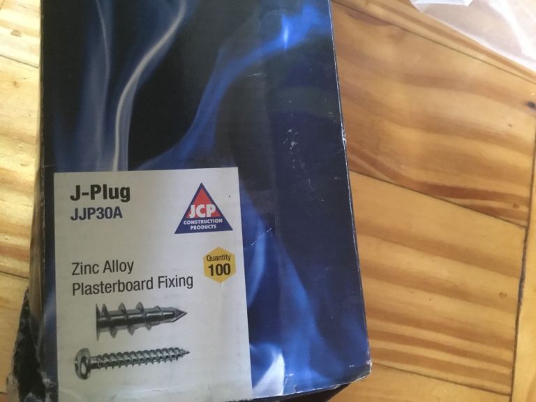 Plasterboard fixings