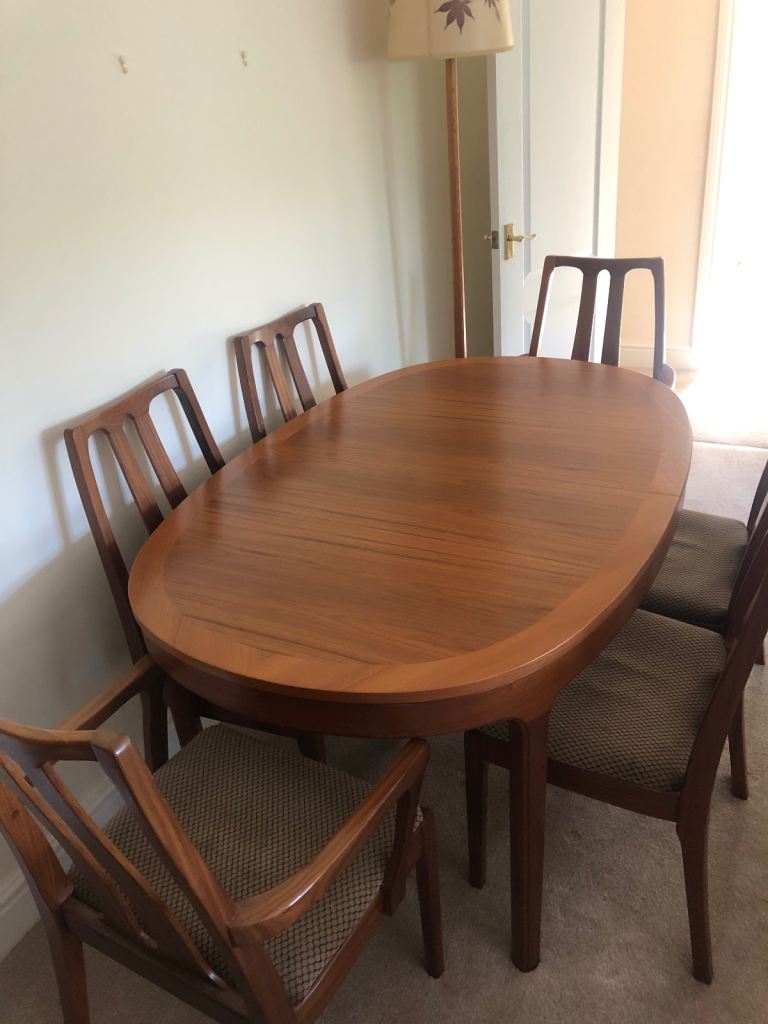 Extending Dining Table and 6 Chairs