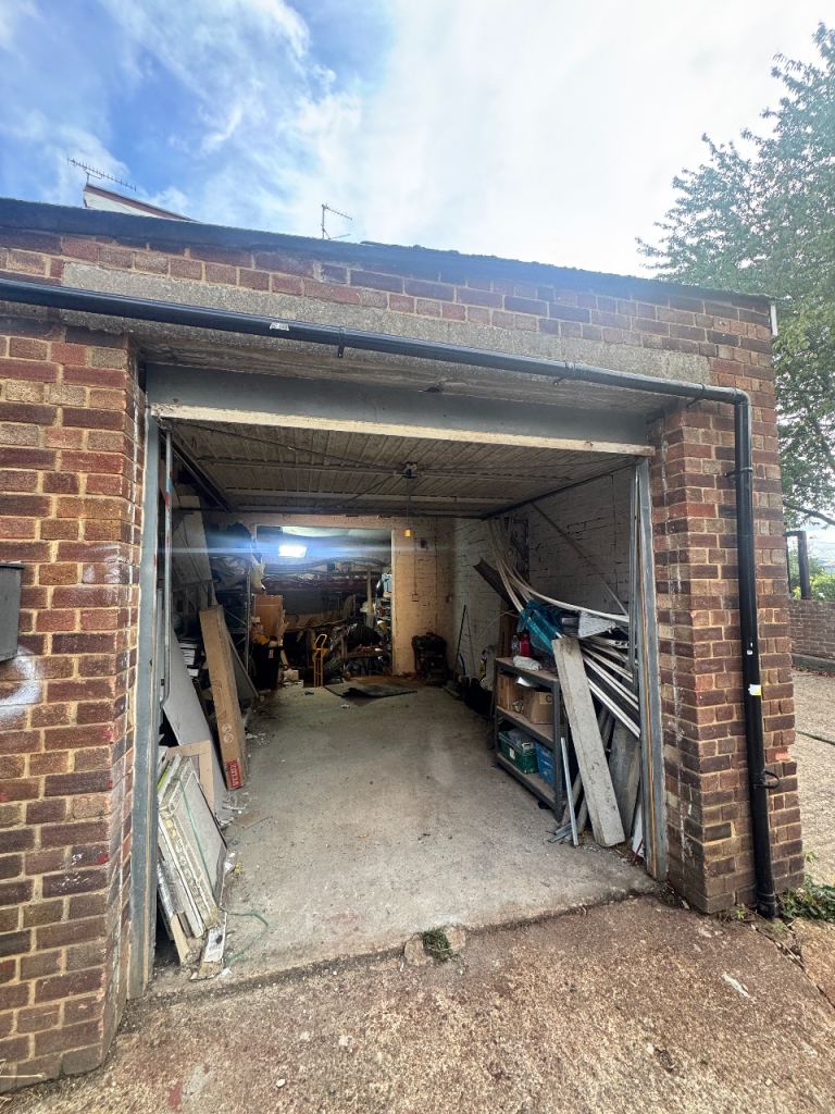 Storage unit in NW2 £900pcm