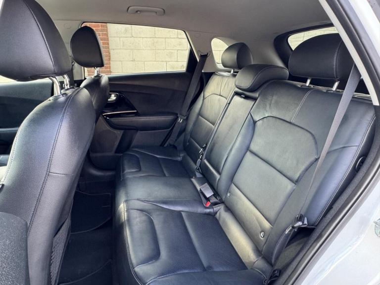 2017 Kia Niro 1.6h GDi 3 DCT Euro 6 (s/s) 5dr ESTATE Petrol/Electric Hybrid Automatic