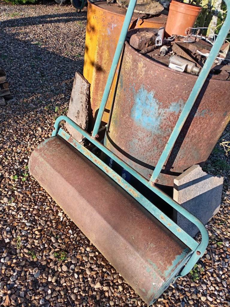 Heavy Duty puncture proof Steel Roller