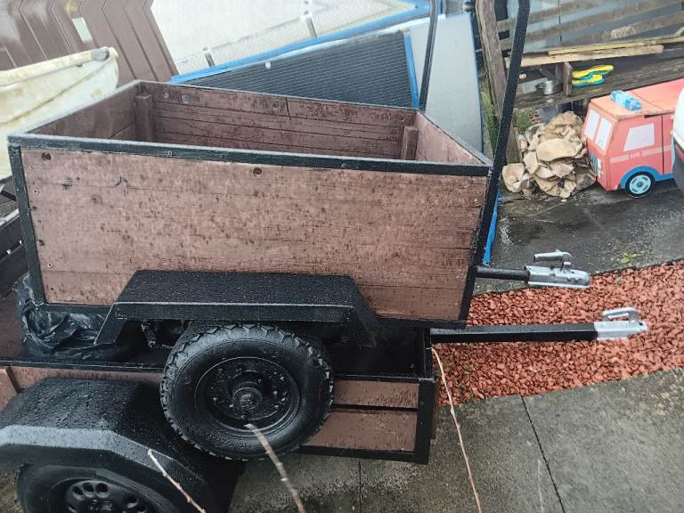 Trailer needs new wood £40