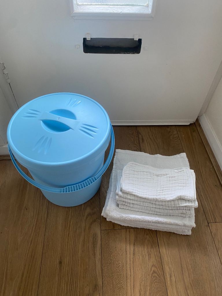 Nappy bucket & 5x cloth nappies with boosters