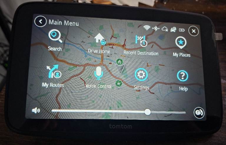 TomTom GO Navigator car sat nav (Extra-large 7"