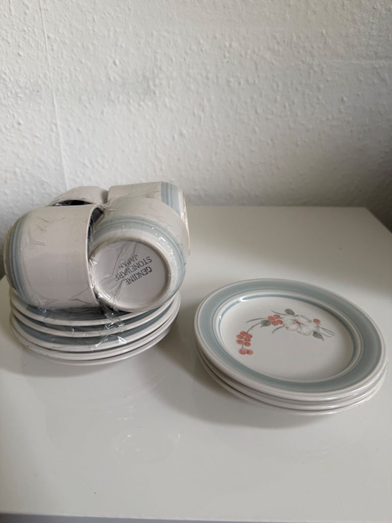 Stoneware Tea Set Bundle – 4 Mugs & 8 Side Plates