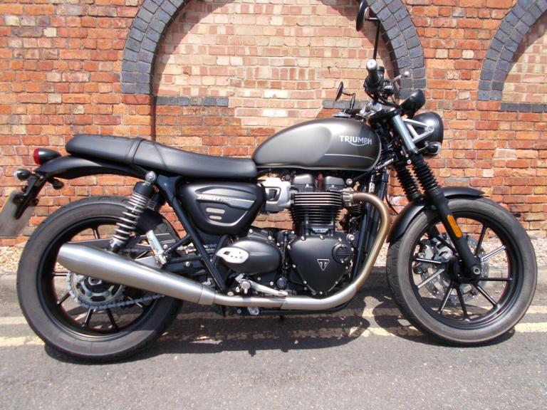 2021 TRIUMPH STREET TWIN