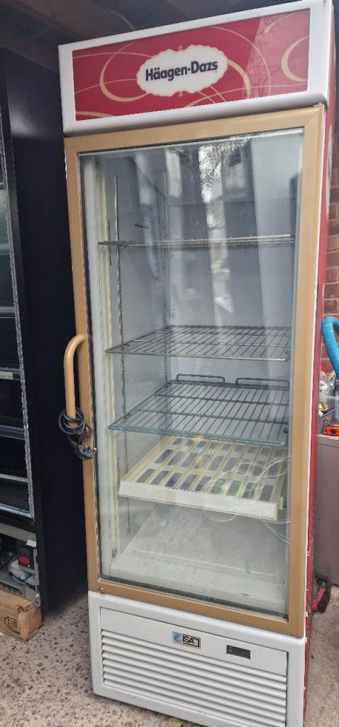 Haagen-Dazs Display Freezer – Good Condition