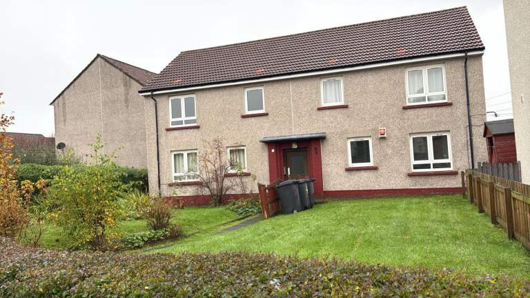 Fully Furnished 1 Bedroom Flat Available in Barrhead, Glasgow 
