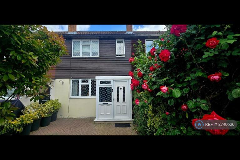 1 bedroom in Reed Close, London, SE12 (#2740526)