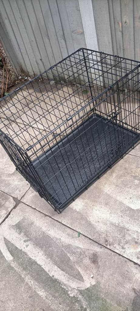 Medium pet crate