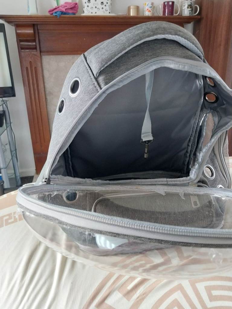 Cat carrier 