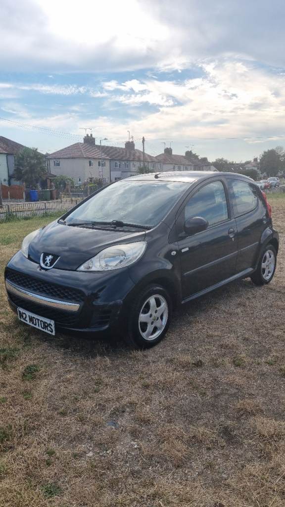 Peugeot, 107, Hatchback, 2010, Manual, 998 (cc), 5 doors