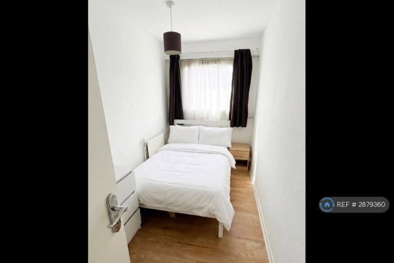4 bedroom house in Gazelle House, London, E15 (4 bed) (#2879360)
