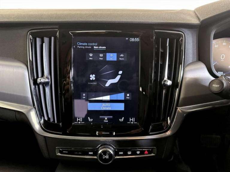 2020 Volvo S90 2.0 T4 Momentum Plus 4dr Geartronic SALOON PETROL Automatic