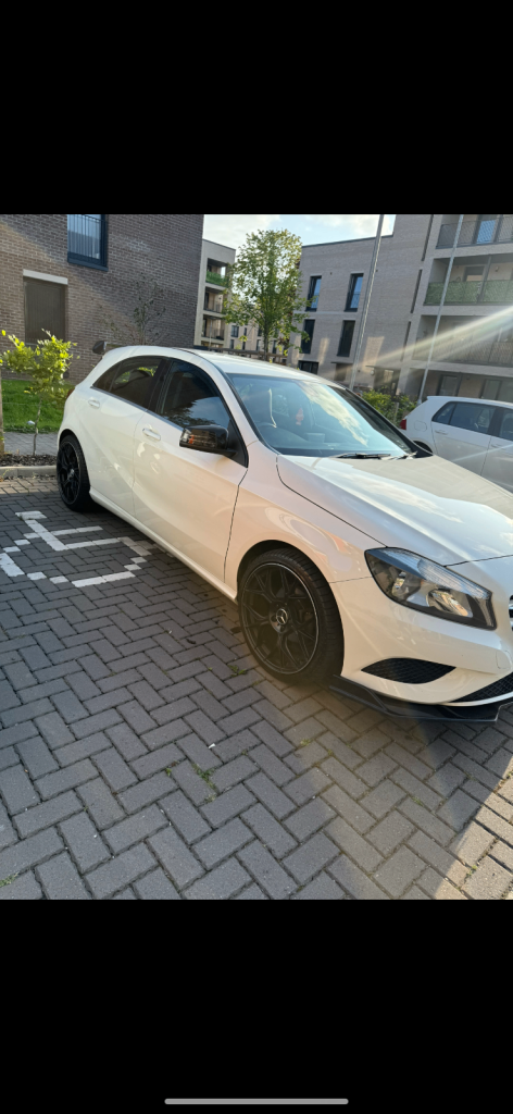 Mercedes-Benz, A CLASS, Hatchback, 2015, Manual, 1461 (cc), 5 doors