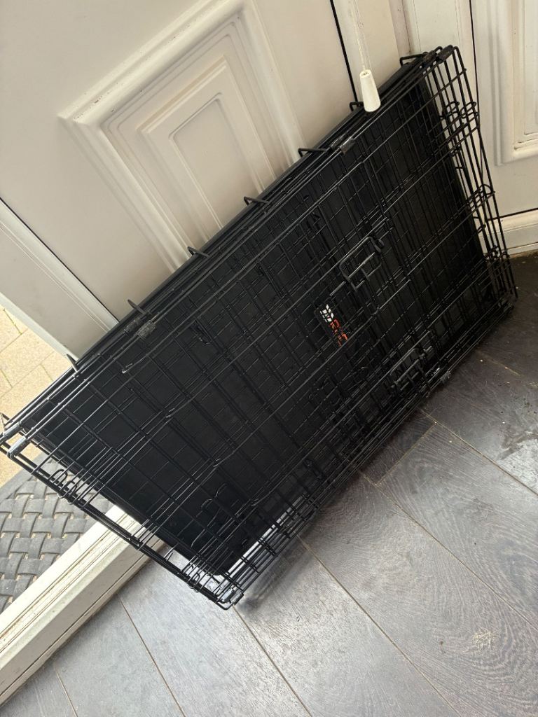 Medium dog crate