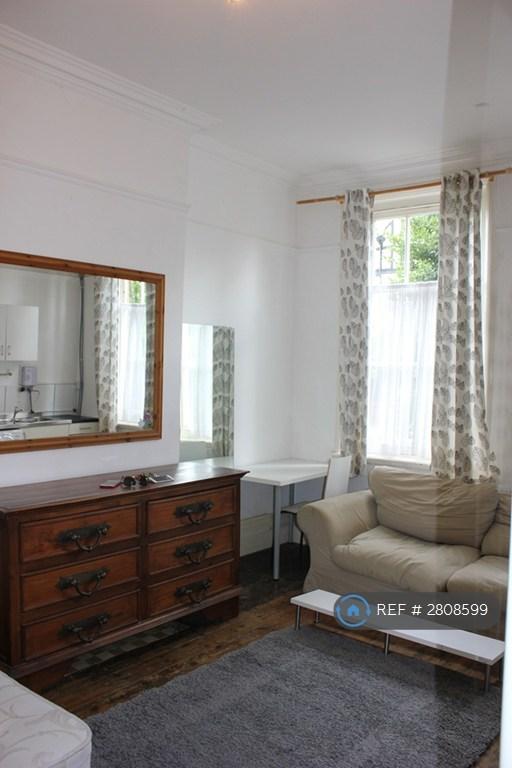 Studio flat in Kingston Upon Thames, Kingston Upon Thames, KT1 (#2808599)