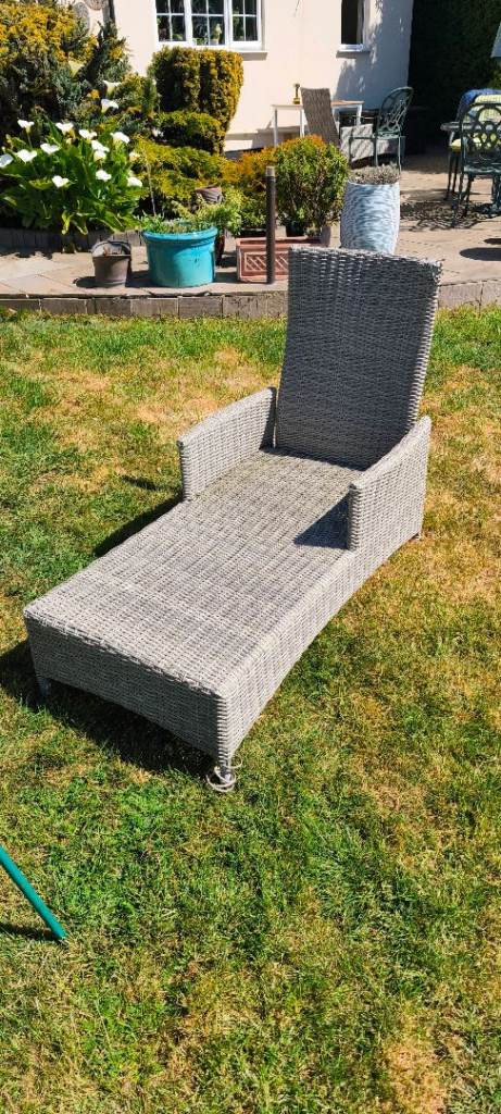 Reclining Sun Lounger