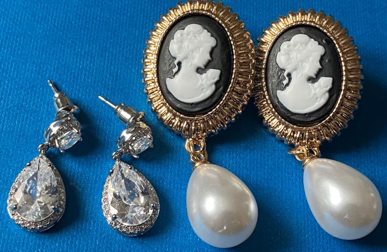 Ladies jewellery roman style earrings & c.z earrings.