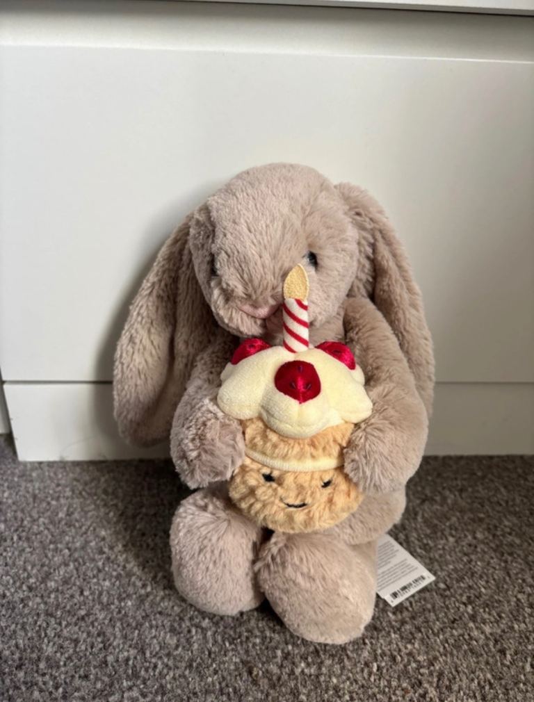 Jellycat Bashful Beige Bunny 'Birthday' Soft Toy