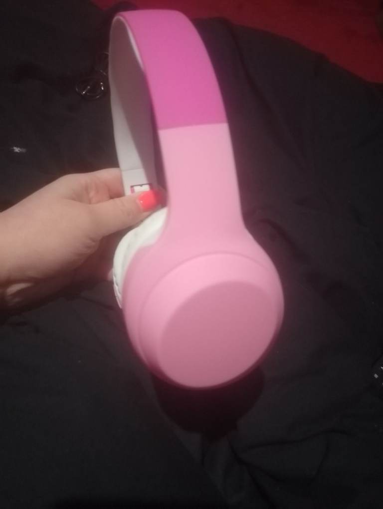 Pink headphones 