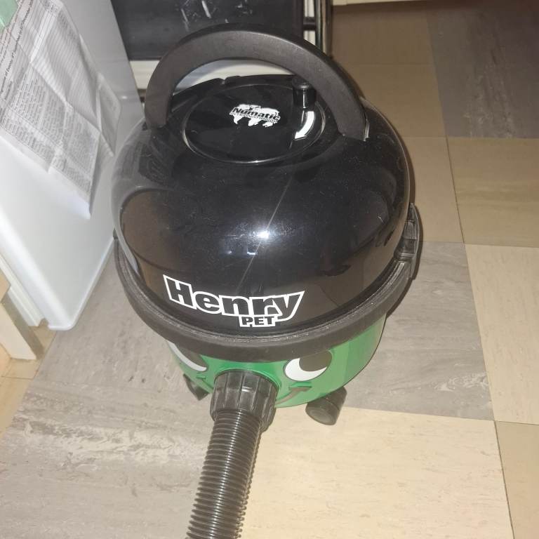 Pet henry hoover 