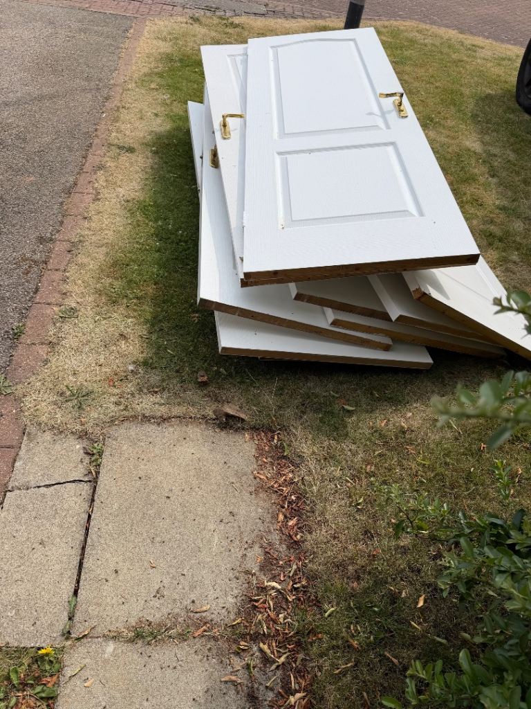 Batch of 9 White Internal Doors with Brass Handles – Good Condition