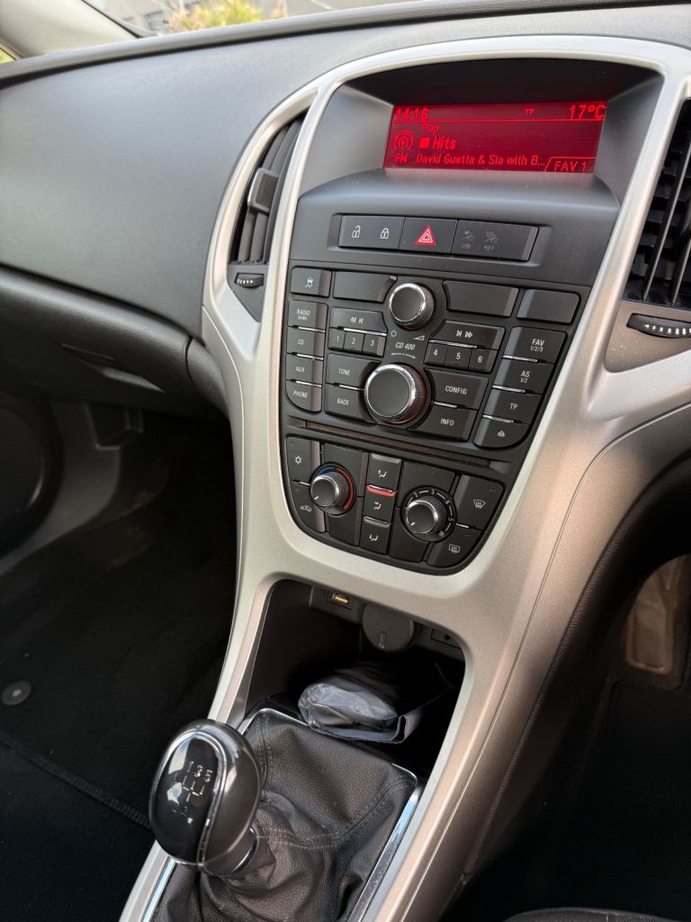 Vauxhall, ASTRA, Hatchback, 2013, Manual, 1398 (cc), 5 doors