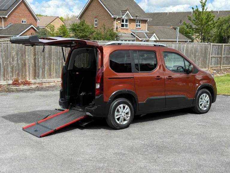 2021 PEUGEOT RIFTER 1.5 DIESEL WHEELCHAIR ACCESSIBLE VEHICLE WAV