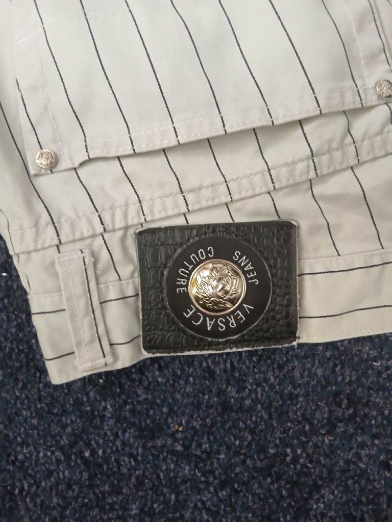  Versace Jeans