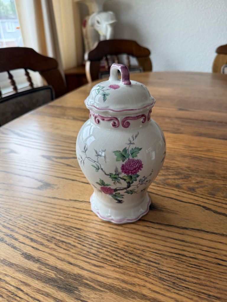 Royal Winton Pottery Ironstone Ginger Jar – Good Condition