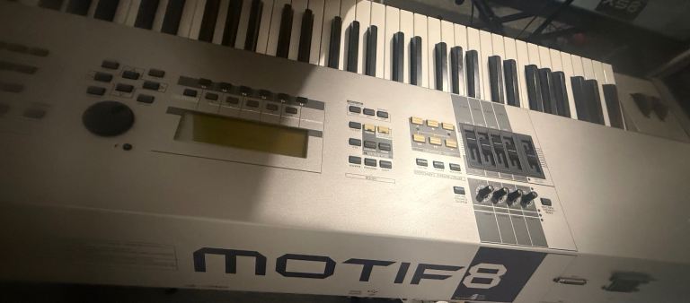 Yamaha Motif 8