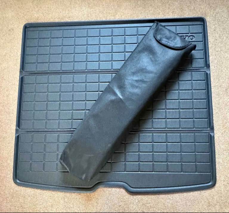 Volvo XC40 Car Mats, Windscreen Sunshield & Boot Liner