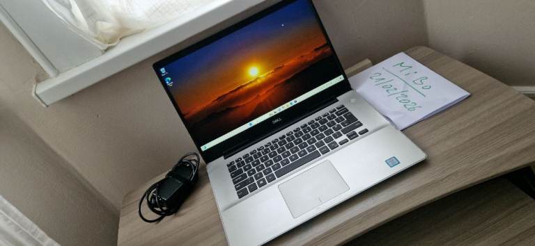 DISCOUNTED (SCRATCHES) Warranty 15.6" Core i5 Quad 16GB RAM 256GB SSD DELL Win11 MS Office Laptop